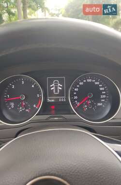 Універсал Volkswagen Passat 2015 в 