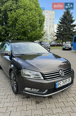 Универсал Volkswagen Passat 2012 в 
