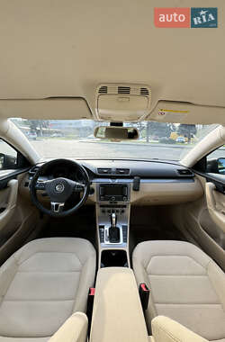 Универсал Volkswagen Passat 2012 в 