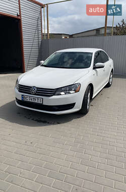 Седан Volkswagen Passat 2013 в Сумах