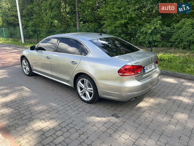 Седан Volkswagen Passat 2013 в Києві