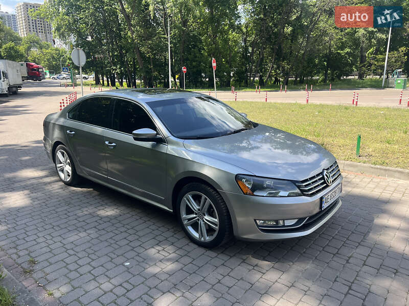 Седан Volkswagen Passat 2013 в Києві