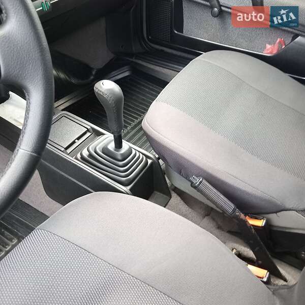 Хетчбек Volkswagen Passat 1987 в Чернівцях фото 21 Хетчбек Volkswagen Passat 1987 в Чернівцях