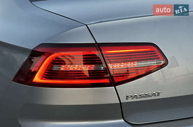 Седан Volkswagen Passat 2018 в 