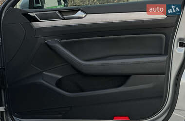 Седан Volkswagen Passat 2018 в 