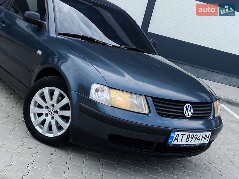 Седан Volkswagen Passat 1998 в Калуші