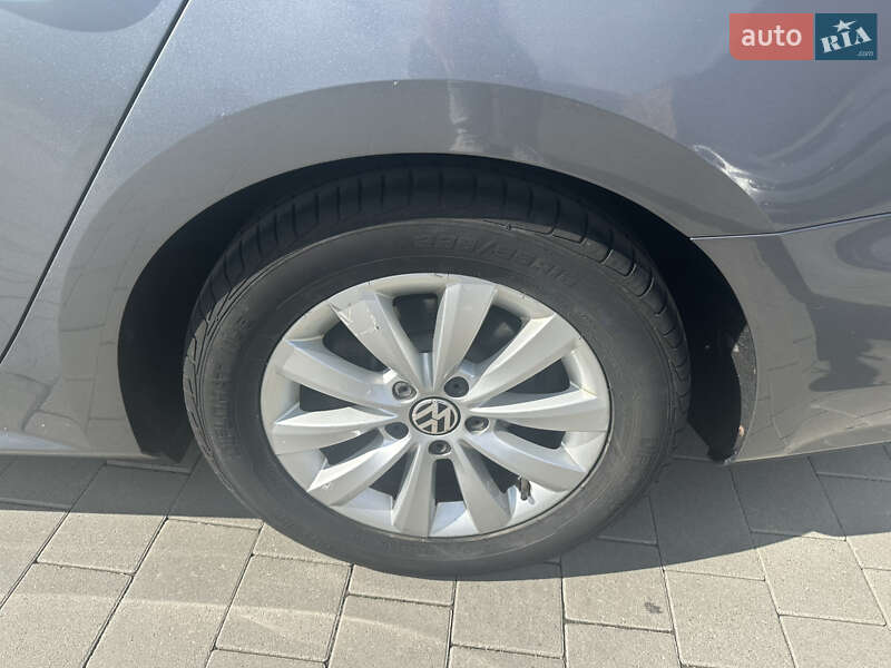 Седан Volkswagen Passat 2011 в Хмельницькому