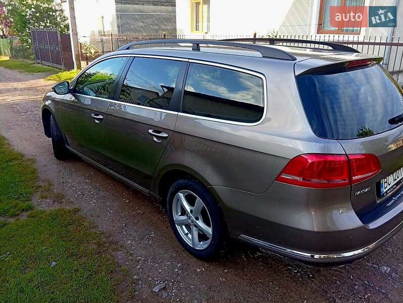 Універсал Volkswagen Passat 2011 в Львові