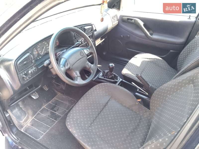 Універсал Volkswagen Passat 1994 в Богуславі