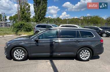 Універсал Volkswagen Passat 2015 в 