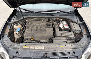 Седан Volkswagen Passat 2014 в 