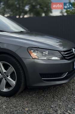 Седан Volkswagen Passat 2012 в Жашкове