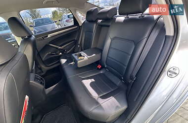 Седан Volkswagen Passat 2017 в 