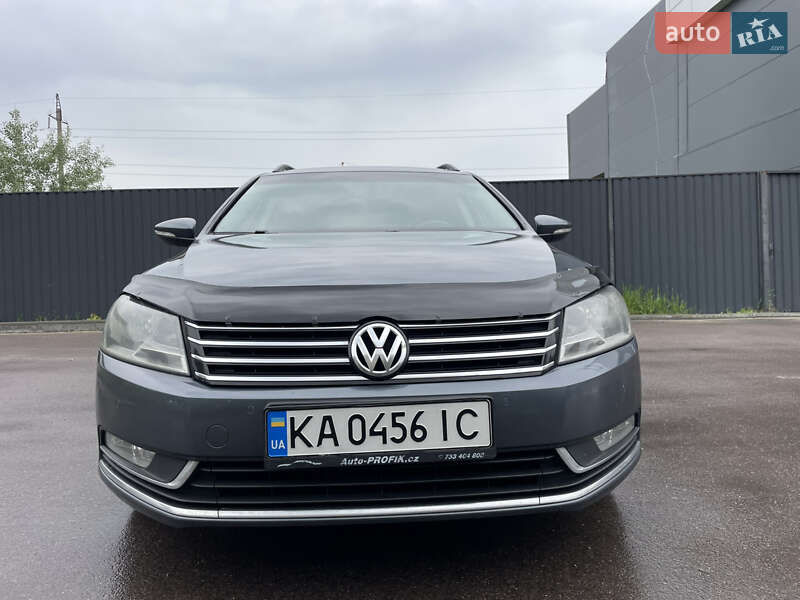 Универсал Volkswagen Passat 2013 в Киеве