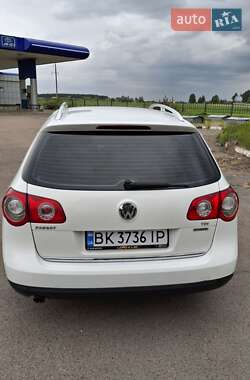Універсал Volkswagen Passat 2010 в 