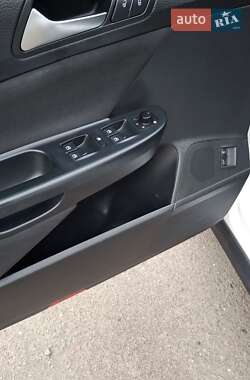 Універсал Volkswagen Passat 2010 в 