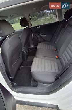 Універсал Volkswagen Passat 2010 в 