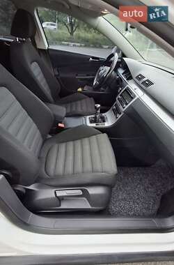 Універсал Volkswagen Passat 2010 в 