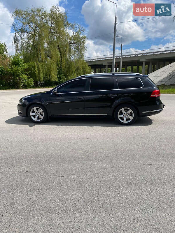 Универсал Volkswagen Passat 2012 в Тернополе