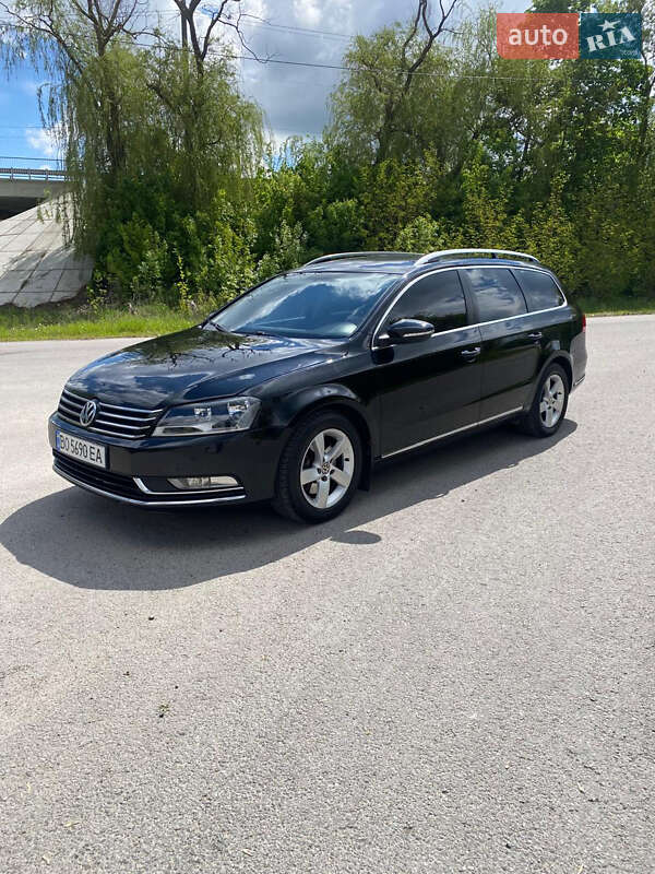 Универсал Volkswagen Passat 2012 в Тернополе