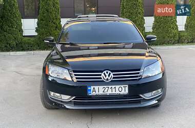 Седан Volkswagen Passat 2013 в Дніпрі