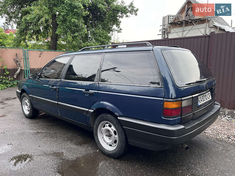 Универсал Volkswagen Passat 1990 в Киеве