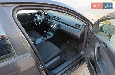 Універсал Volkswagen Passat 2006 в 