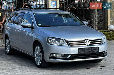 Універсал Volkswagen Passat 2011 в Рівному