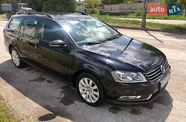 Універсал Volkswagen Passat 2011 в 