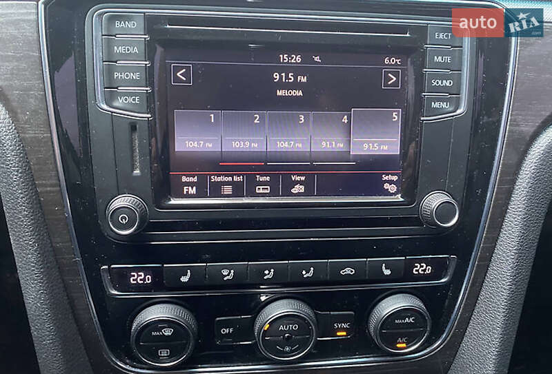 Седан Volkswagen Passat 2017 в Ивано-Франковске