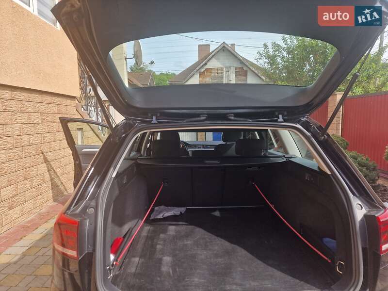 Универсал Volkswagen Passat 2020 в Мукачево