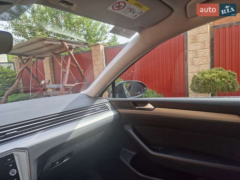 Универсал Volkswagen Passat 2020 в Мукачево