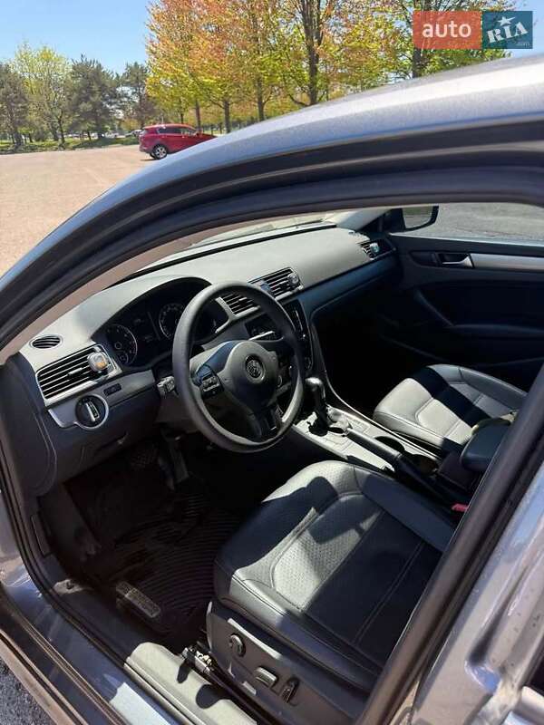 Седан Volkswagen Passat 2013 в Виннице
