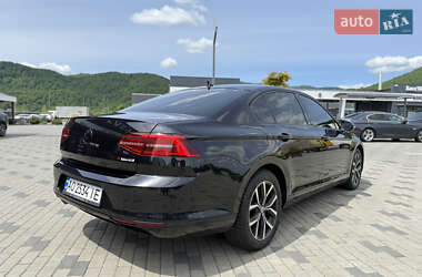 Седан Volkswagen Passat 2015 в 