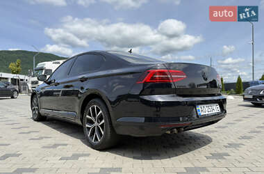 Седан Volkswagen Passat 2015 в 