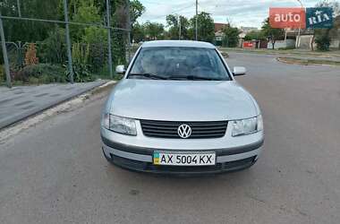 Седан Volkswagen Passat 1999 в 