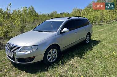 Універсал Volkswagen Passat 2010 в Вінниці
