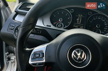 Седан Volkswagen Passat 2012 в 