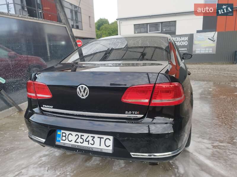 Седан Volkswagen Passat 2011 в Стрые