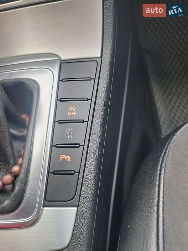Седан Volkswagen Passat 2011 в Стрые