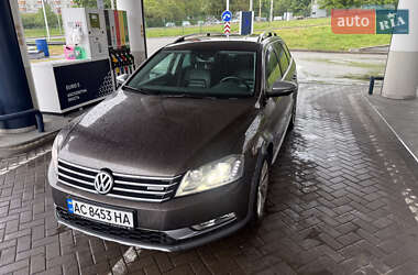 Універсал Volkswagen Passat 2013 в Києві