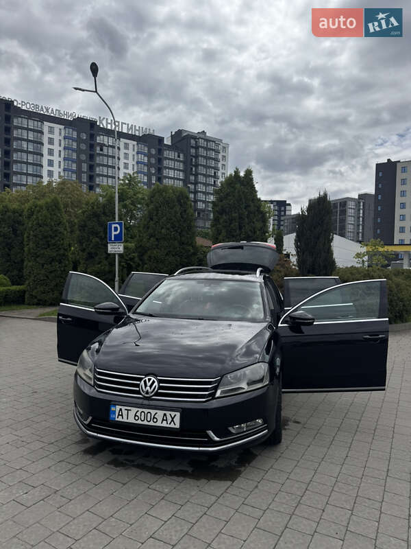 Универсал Volkswagen Passat 2012 в Ивано-Франковске