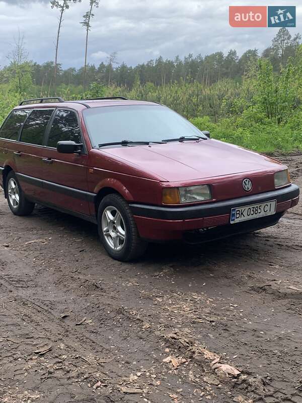 Універсал Volkswagen Passat 1988 в Кременці