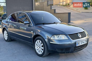 Седан Volkswagen Passat 2003 в Львові