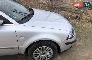 Універсал Volkswagen Passat 2002 в 