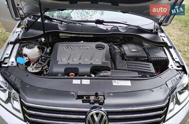 Універсал Volkswagen Passat 2011 в 
