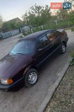 Седан Volkswagen Passat 1993 в Луцке