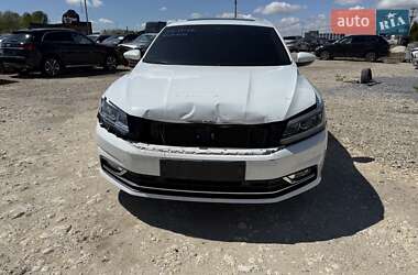 Седан Volkswagen Passat 2018 в 