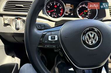 Седан Volkswagen Passat 2018 в 