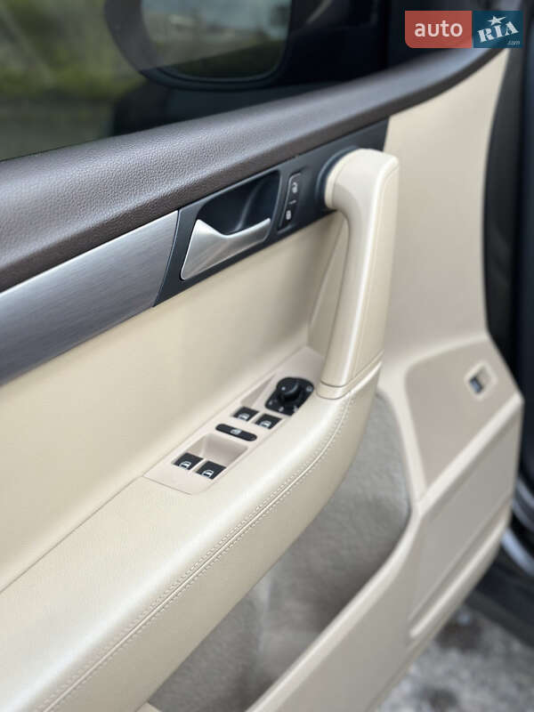 Универсал Volkswagen Passat 2013 в Стрые фото 30 Универсал Volkswagen Passat 2013 в Стрые